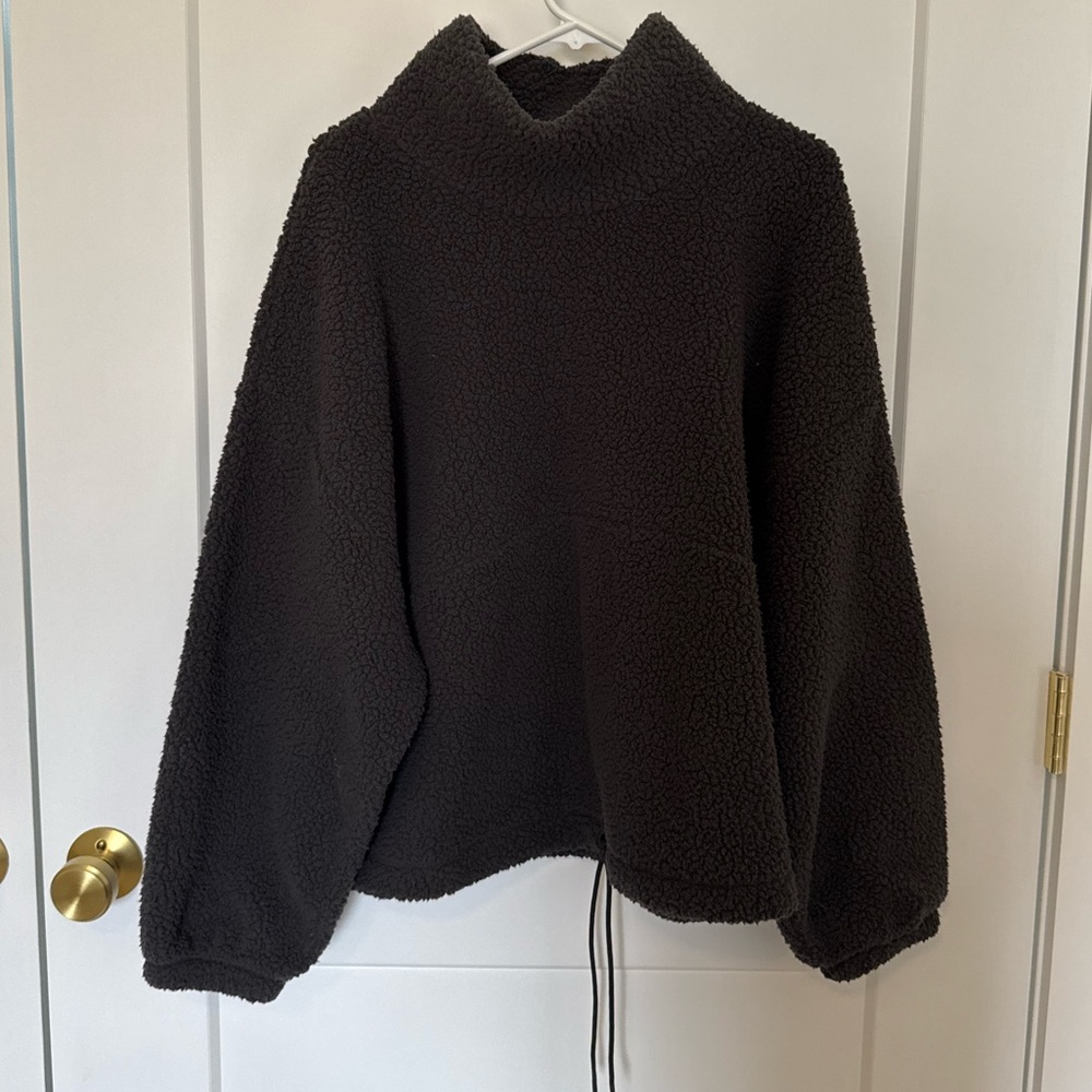 Grey Old Navy mock neck sweatshirt